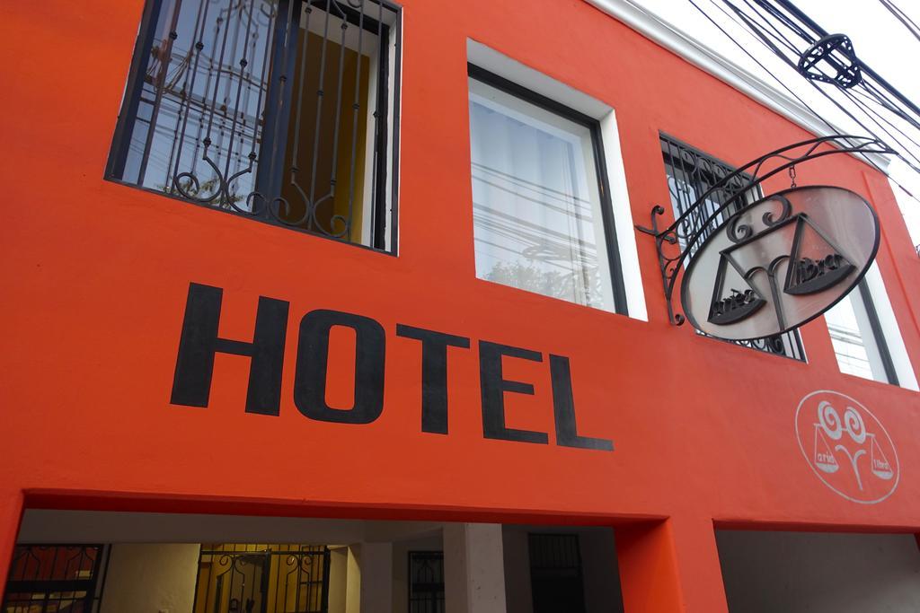 Hotel Aries Y Libra Mérida Exterior foto
